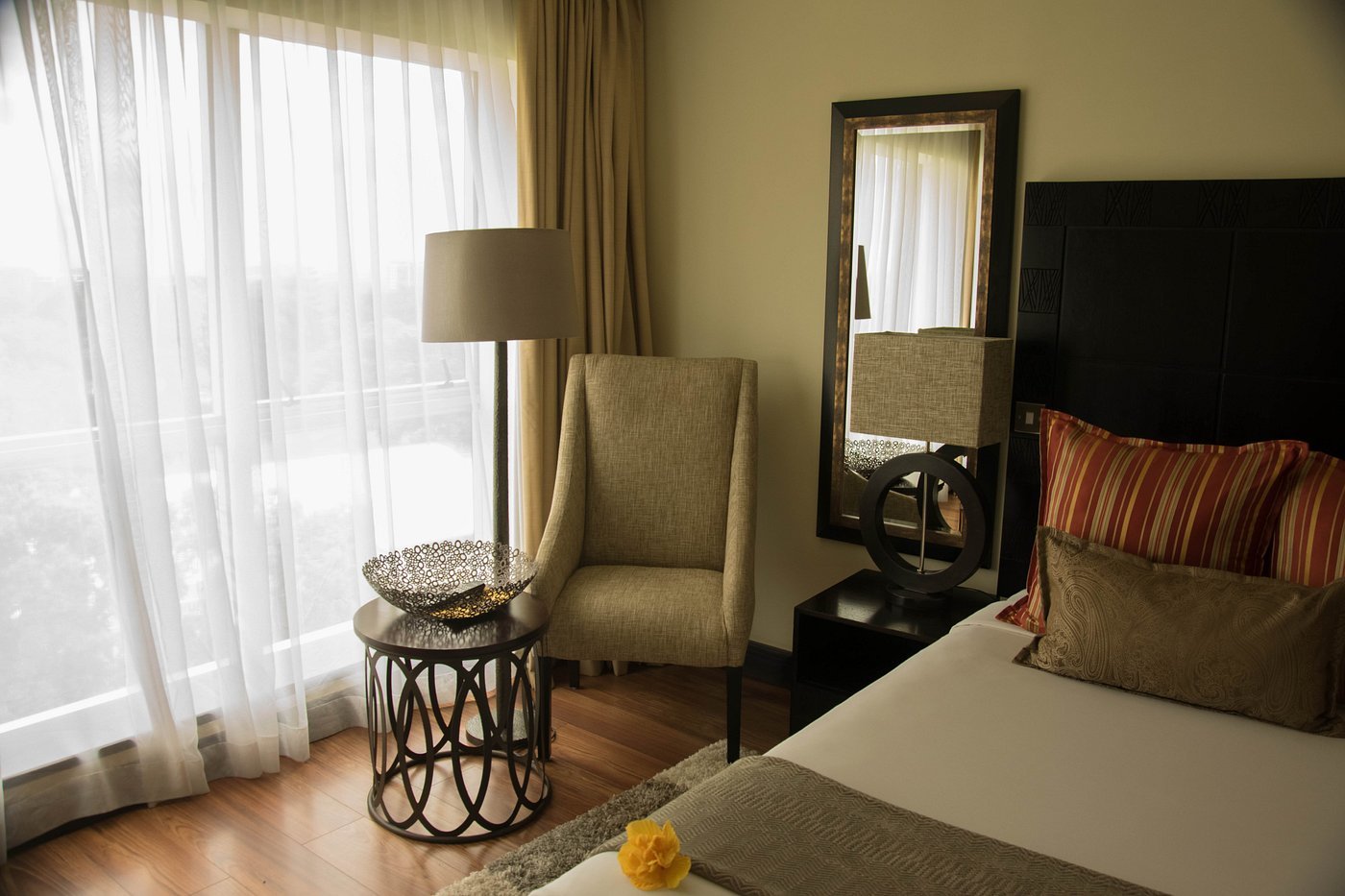 mount-meru-hotel (2)